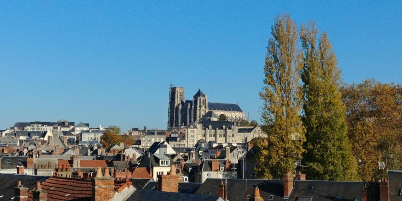T3 Bord Centre Ville - 4Eme Etage - Fetes Interdites Bourges Esterno foto